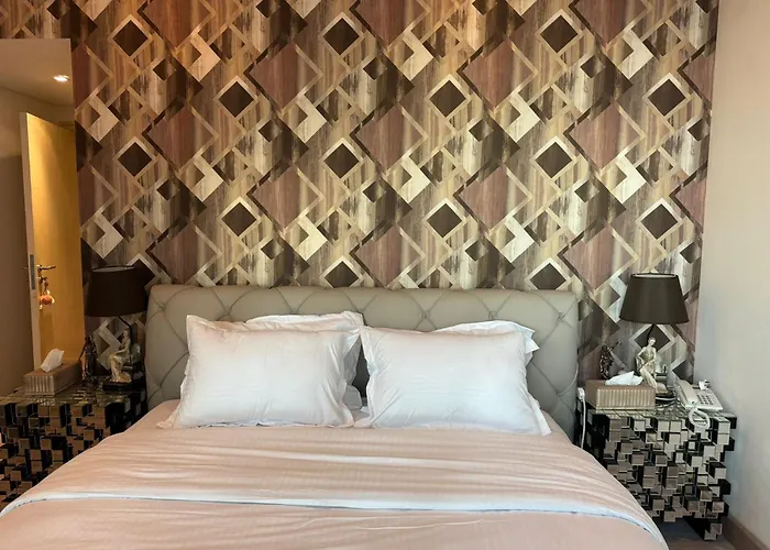 Lovely 3Bhk With Private Beach