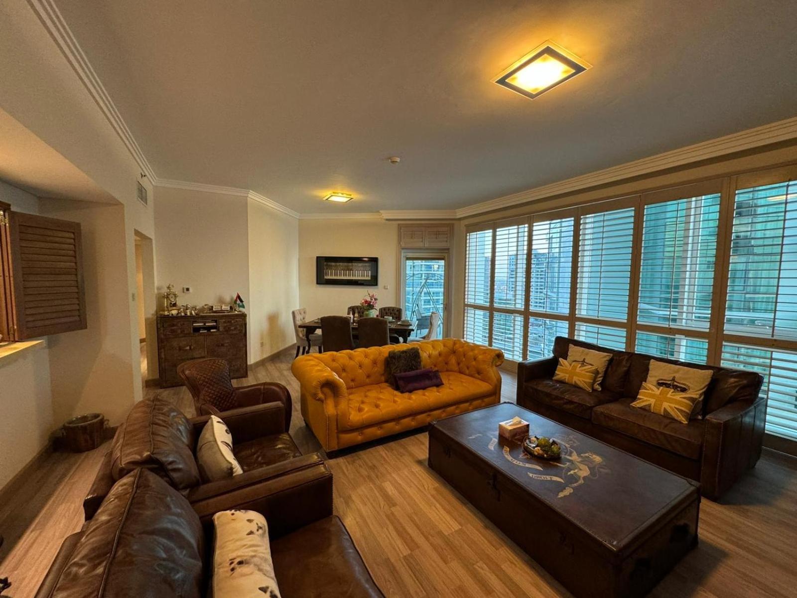 Lovely 3bhk With Private *