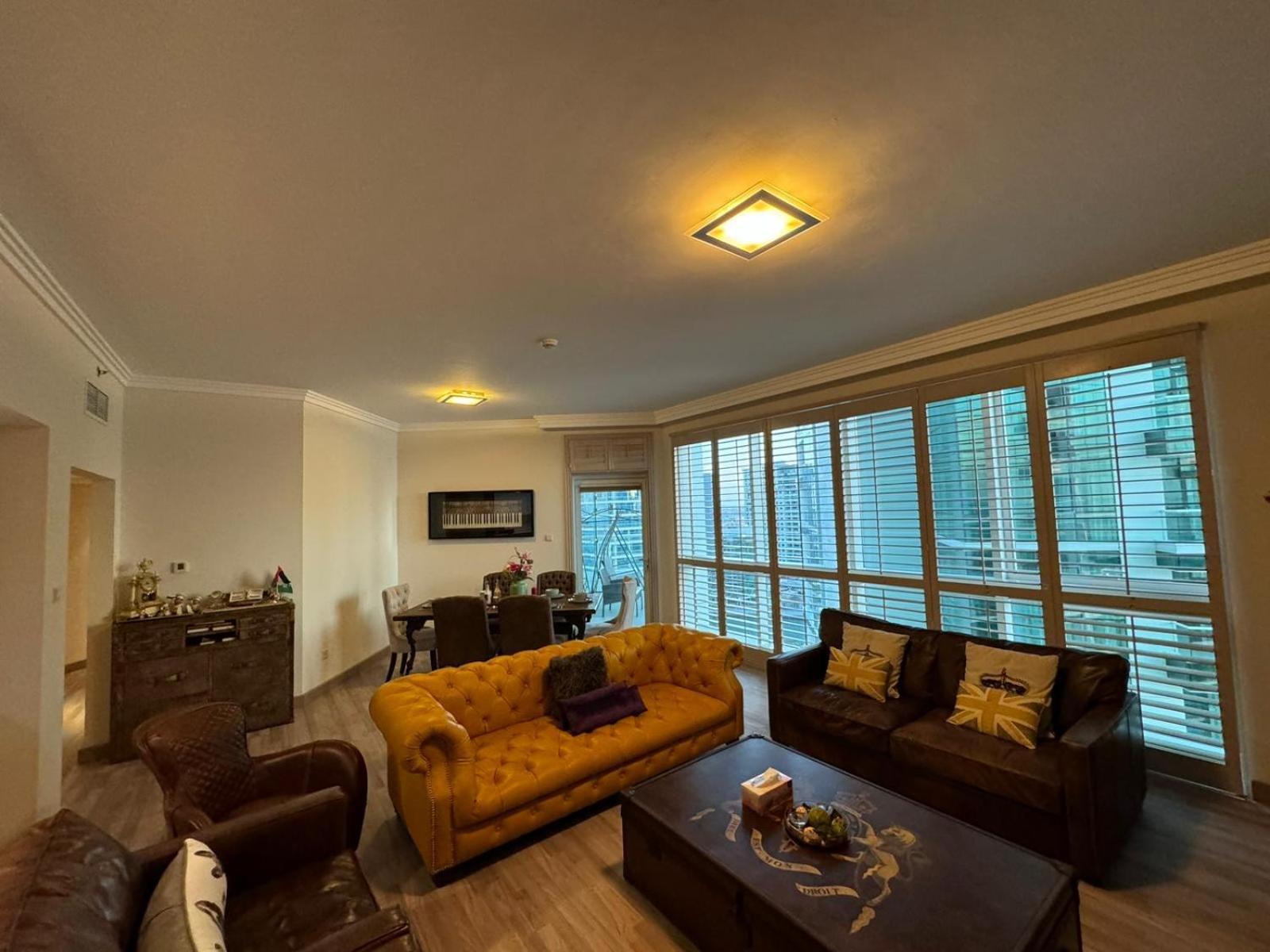 Lovely 3bhk With Private Appartement Dubai