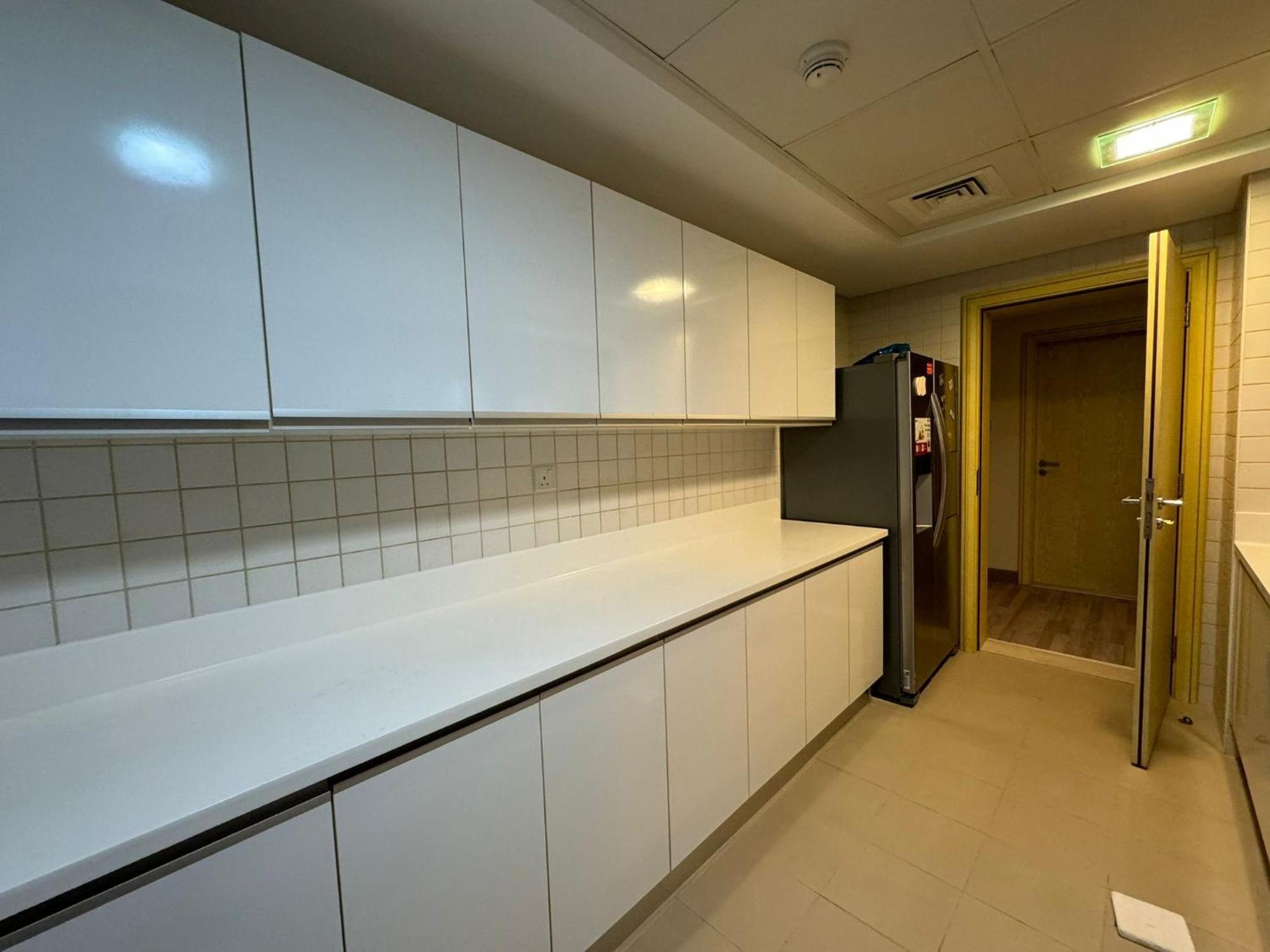 Lovely 3bhk With Private Appartement Dubai